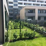 Garden Radnica - Private Parking Included Apartman *