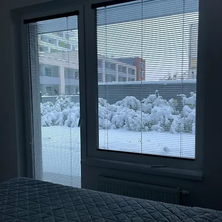 Garden Radnica - Private Parking Included Apartment