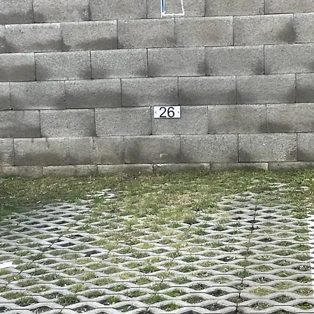 Garden Radnica - Private Parking Included Appartamento