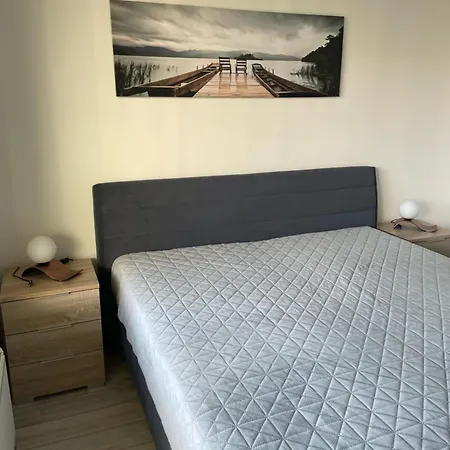 Garden Radnica - Private Parking Included Appartamento